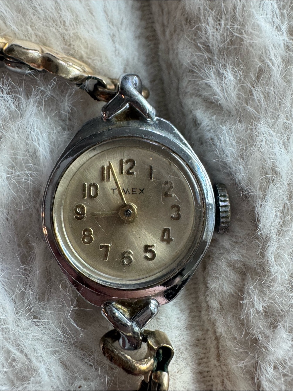 Vintage Timex Mechanical Wind Up Petite Ladies Watch Two Tone Stretch Band